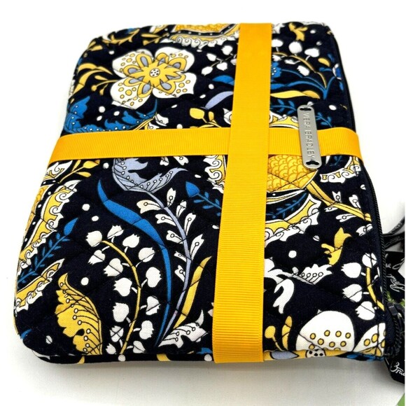 Vera Bradley Ellie Blue Floral Cosmetic Bag Trio Three Piece Set--New With Tags - Picture 6 of 11